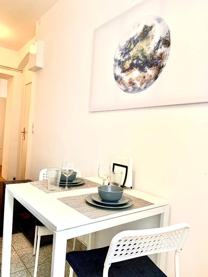 Urban City Retreat - By Nahuen Suites Graz Bagian luar foto
