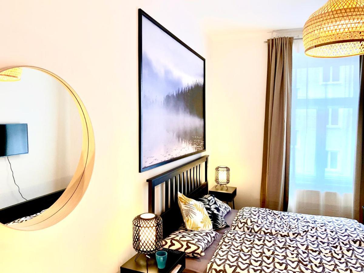 Urban City Retreat - By Nahuen Suites Graz Bagian luar foto