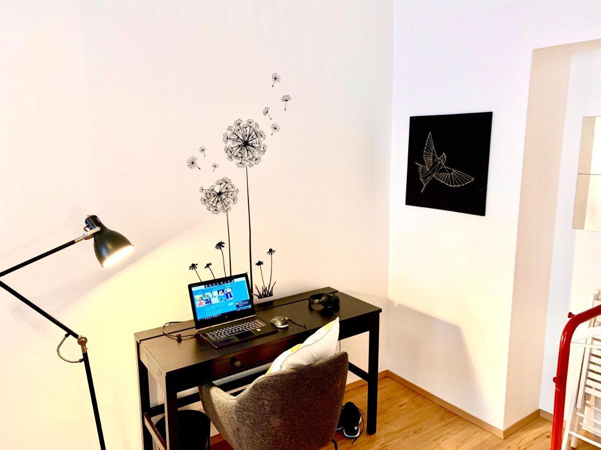 Urban City Retreat - By Nahuen Suites Graz Bagian luar foto