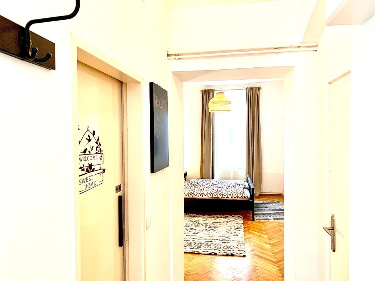 Urban City Retreat - By Nahuen Suites Graz Bagian luar foto