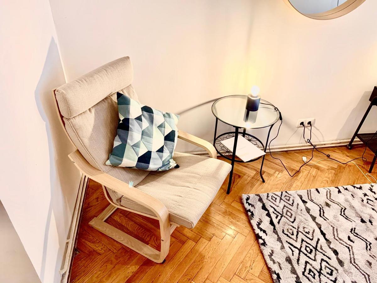 Urban City Retreat - By Nahuen Suites Graz Bagian luar foto